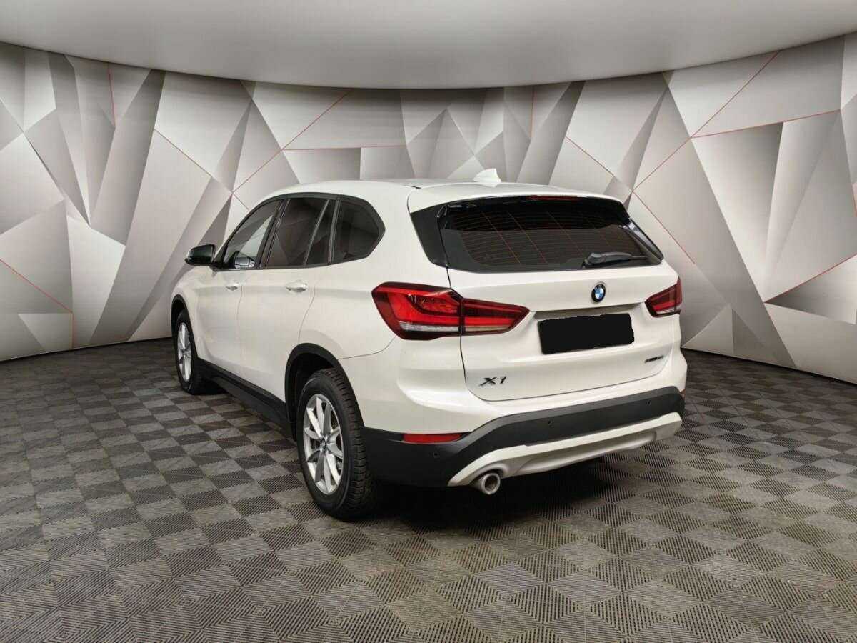 BMW X1 с пробегом — 2020 год. Фото: #3