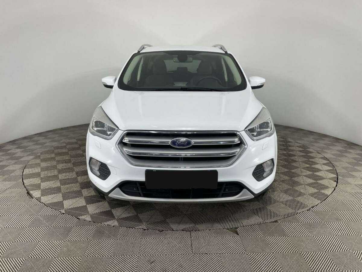 Ford Kuga с пробегом — 2017 год. Фото: #1