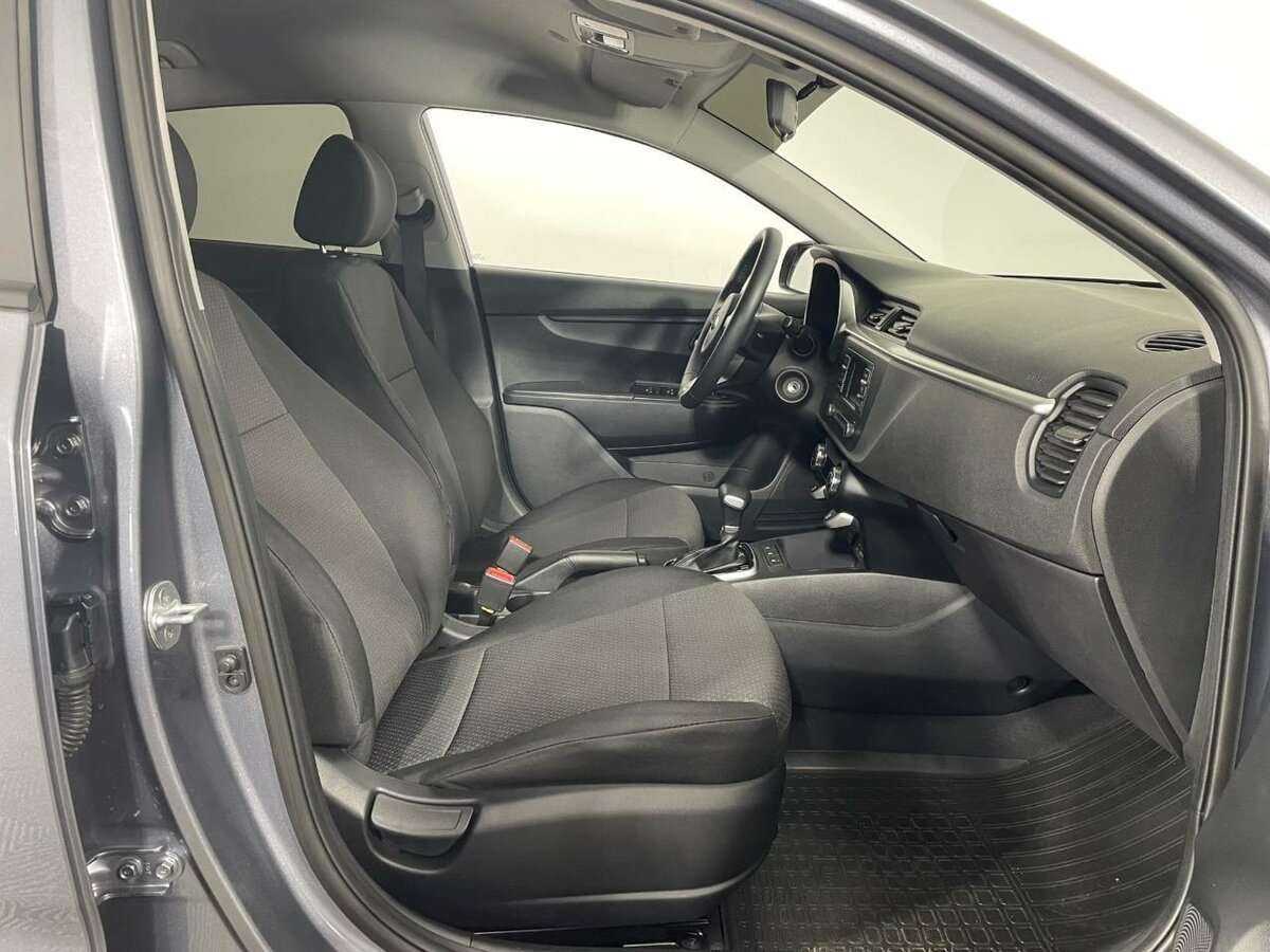 Kia Rio с пробегом — 2020 год. Фото: #13