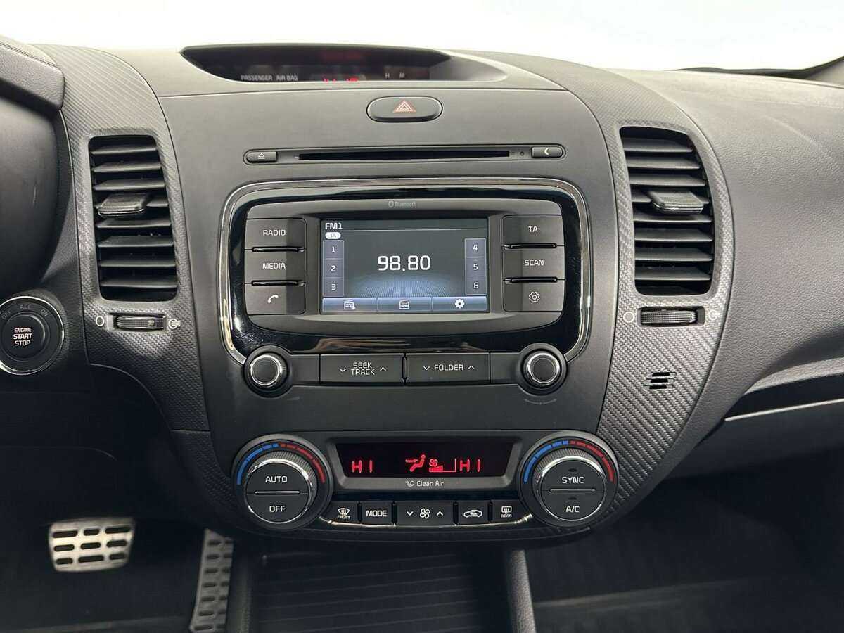 Kia Cerato с пробегом — 2017 год. Фото: #11