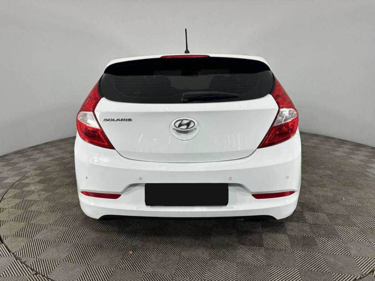 Hyundai Solaris с пробегом — 2016 год. Фото: #2