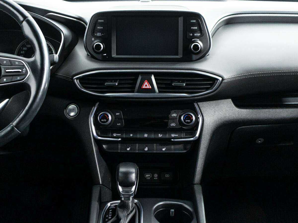 Hyundai Santa Fe с пробегом — 2019 год. Фото: #10