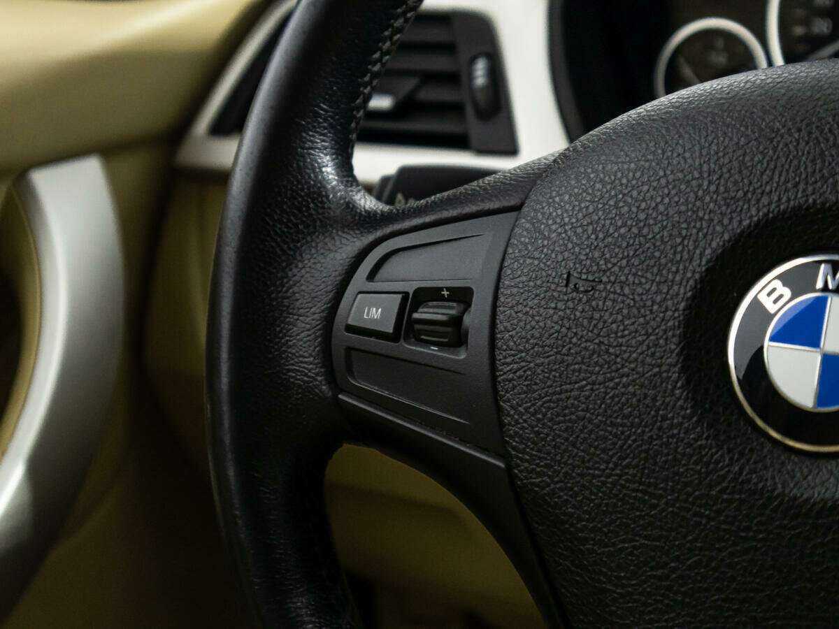 BMW 3 серии с пробегом — 2014 год. Фото: #17