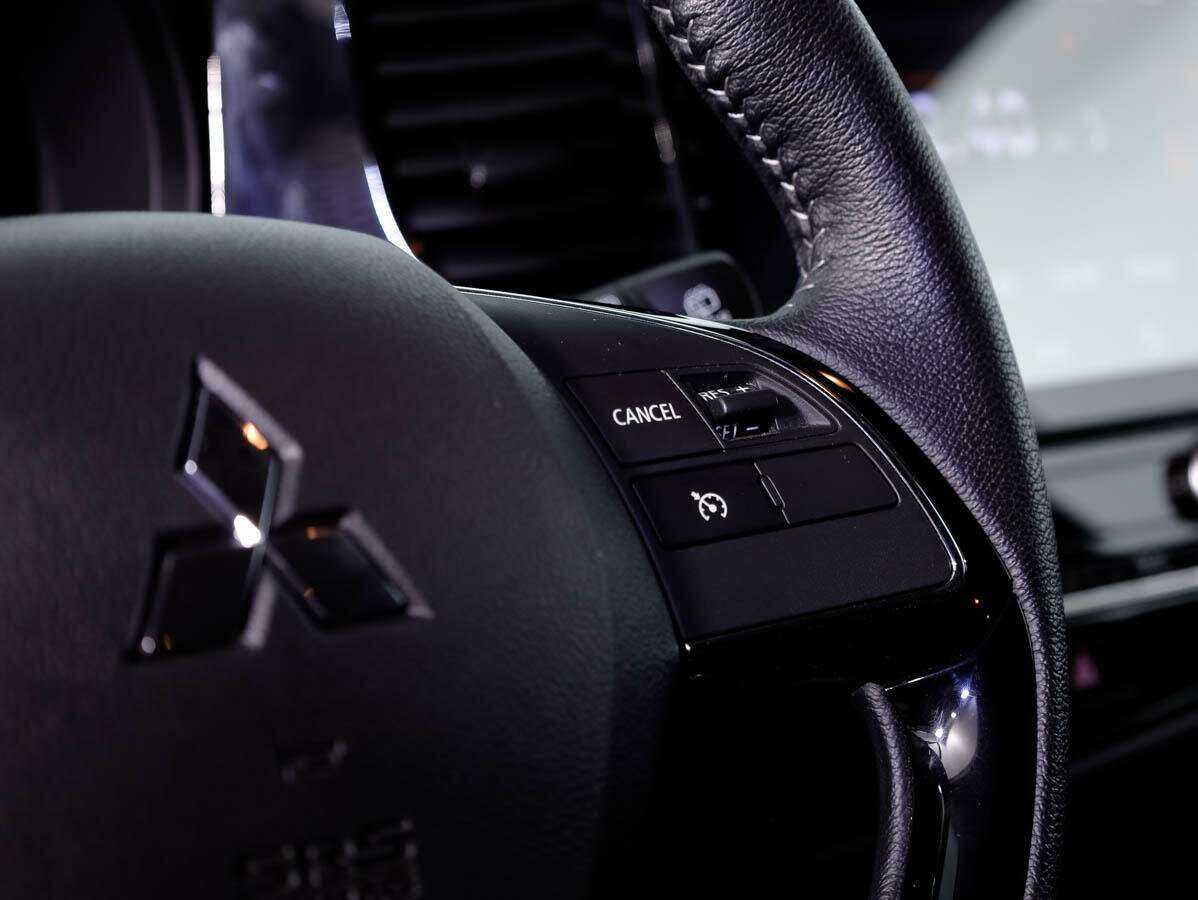 Mitsubishi Outlander с пробегом — 2021 год. Фото: #21