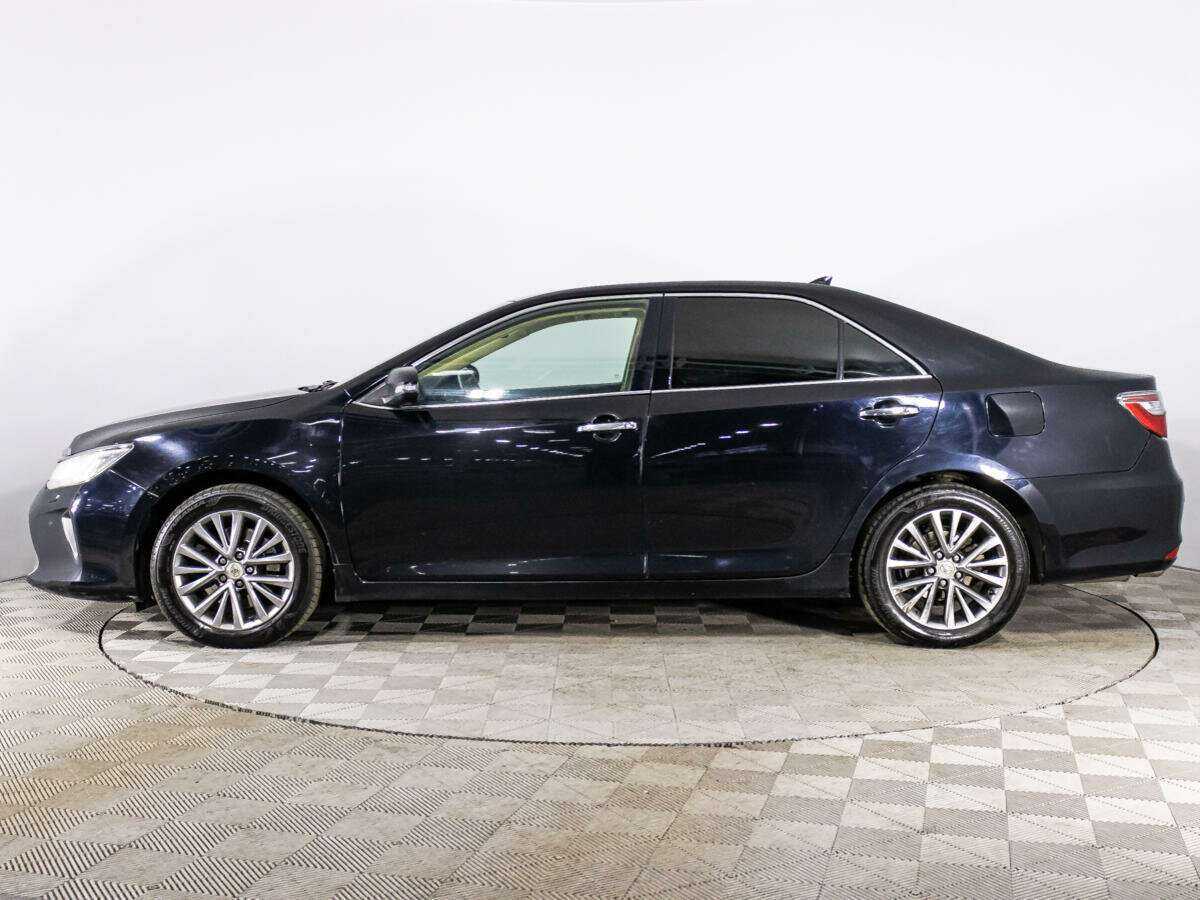Toyota Camry с пробегом — 2017 год. Фото: #7