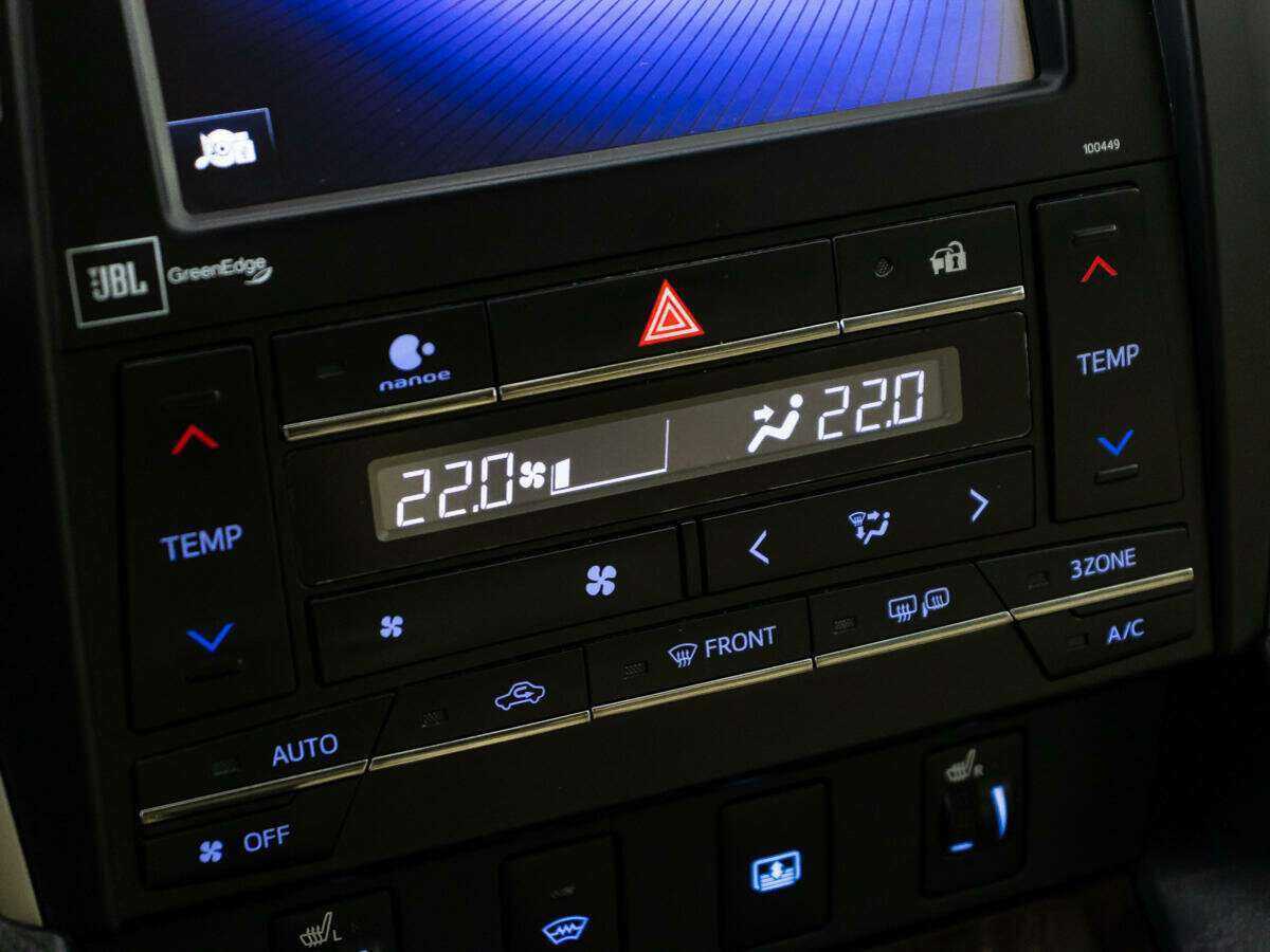 Toyota Camry с пробегом — 2017 год. Фото: #18