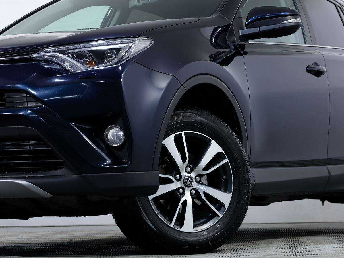 Toyota RAV4 с пробегом — 2019 год. Фото: #15