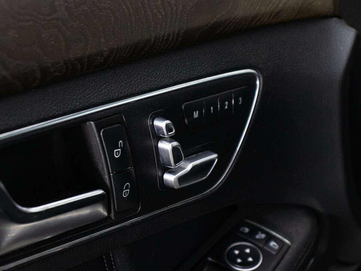 Mercedes-Benz E-Класс с пробегом — 2014 год. Фото: #14