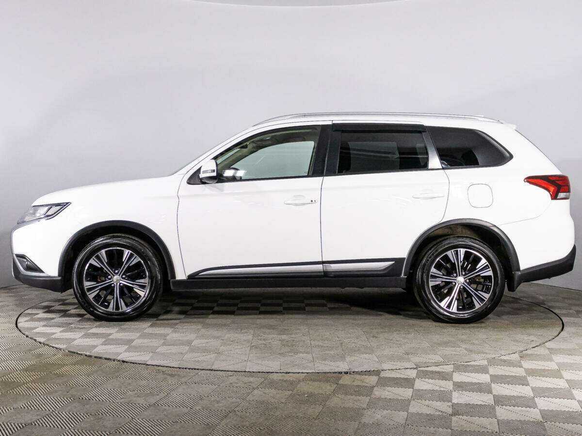 Mitsubishi Outlander с пробегом — 2019 год. Фото: #7