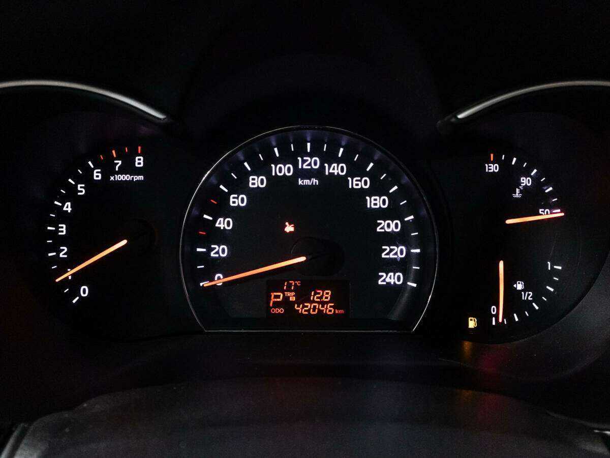 Kia Sorento с пробегом — 2014 год. Фото: #11