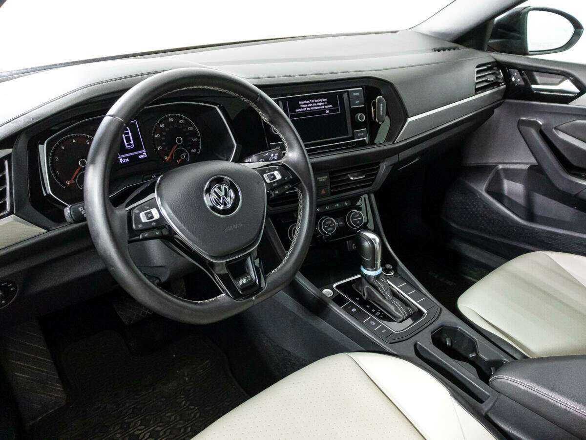 Volkswagen Jetta с пробегом — 2018 год. Фото: #10