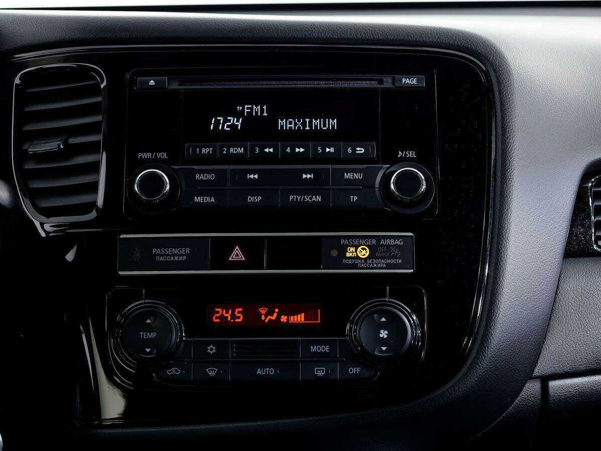 Mitsubishi Outlander с пробегом — 2018 год. Фото: #17