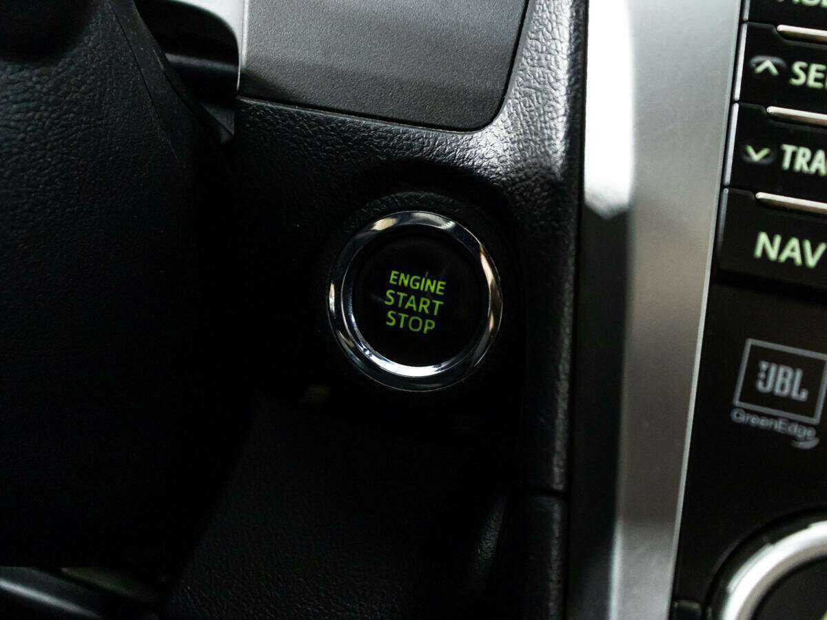 Toyota Camry с пробегом — 2012 год. Фото: #18