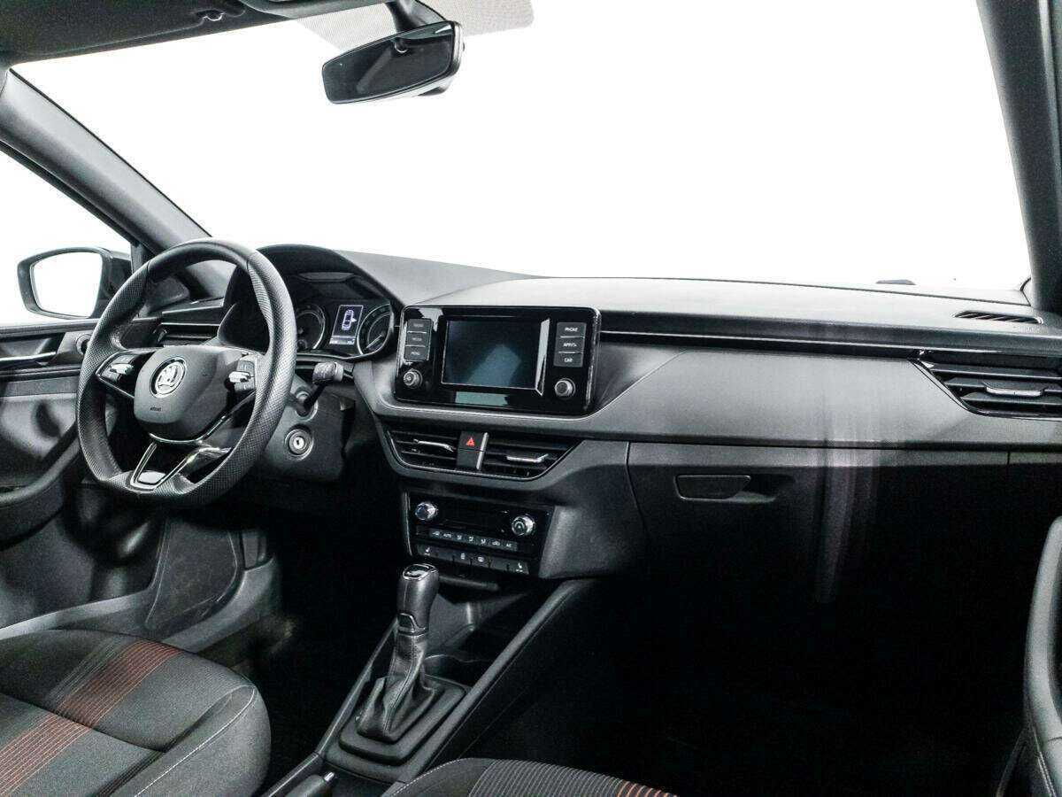 Skoda Rapid с пробегом — 2021 год. Фото: #8