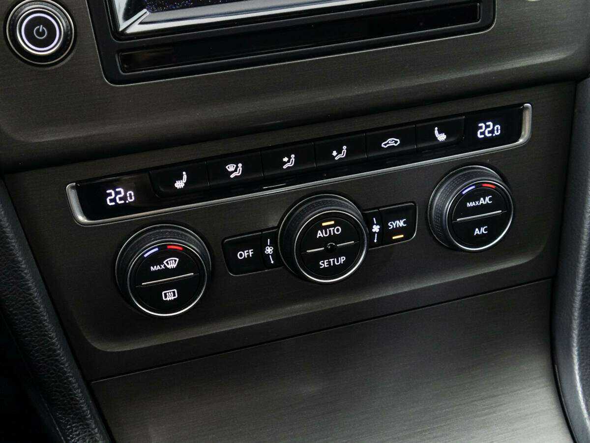 Volkswagen Golf с пробегом — 2013 год. Фото: #14