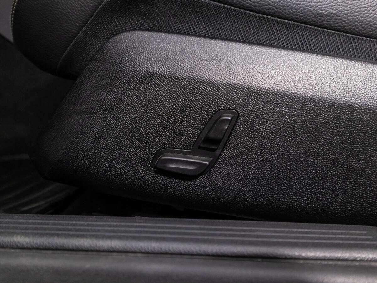 Mercedes-Benz E-Класс с пробегом — 2015 год. Фото: #14