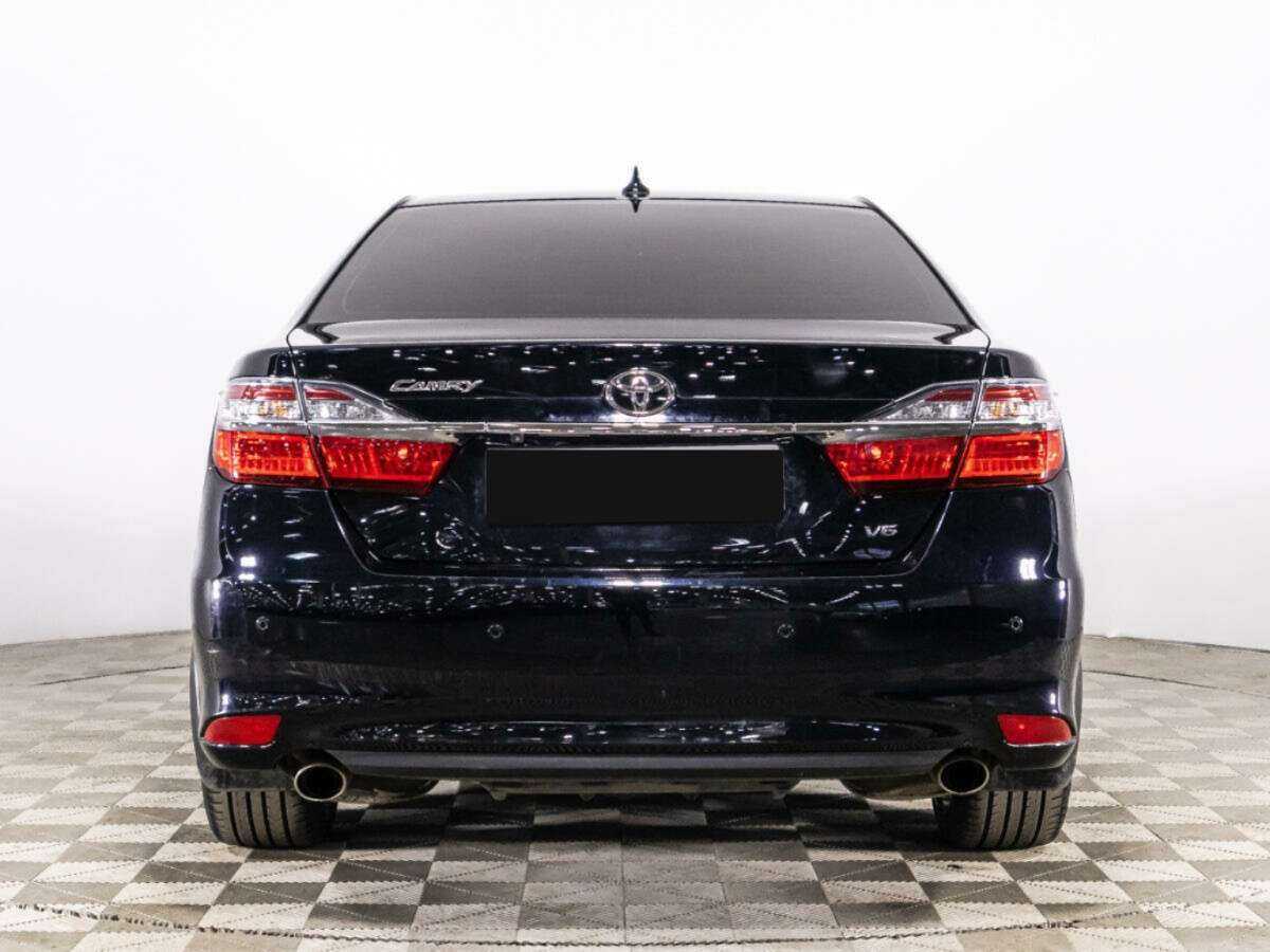 Toyota Camry с пробегом — 2017 год. Фото: #5