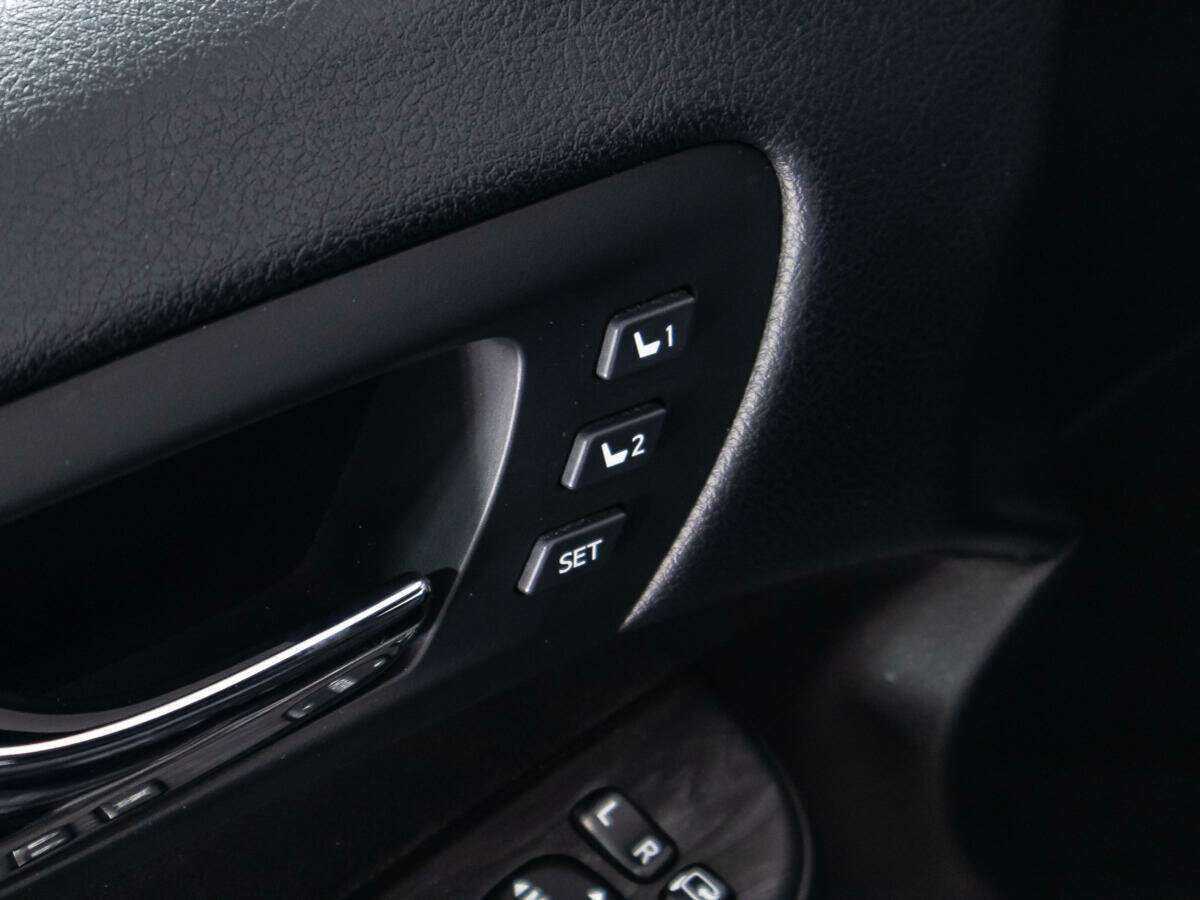 Toyota Camry с пробегом — 2017 год. Фото: #16