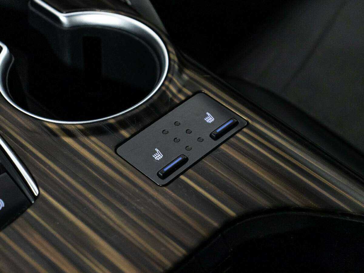 Toyota Camry с пробегом — 2018 год. Фото: #15