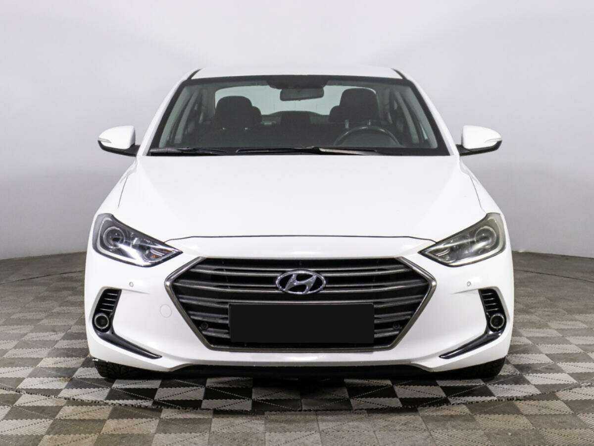 Hyundai Elantra с пробегом — 2017 год. Фото: #1