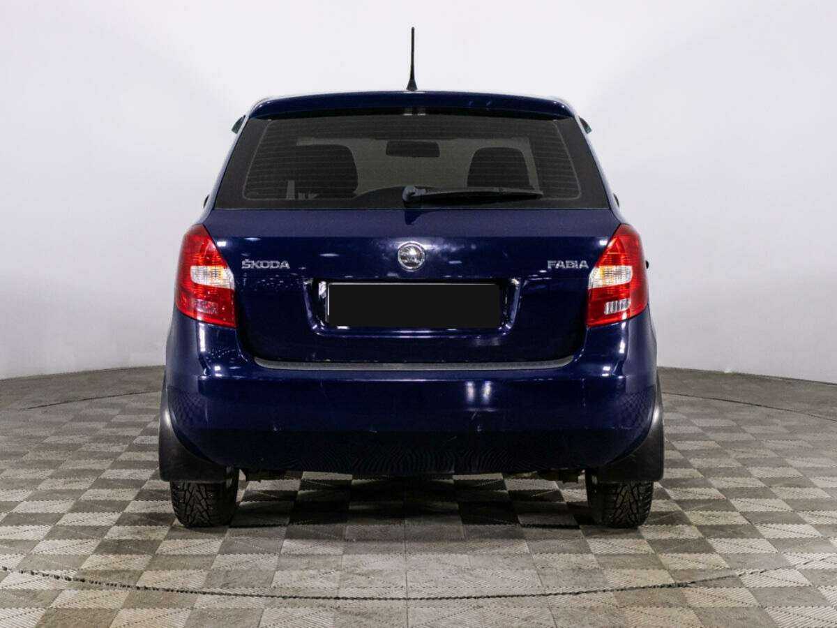 Skoda Fabia с пробегом — 2013 год. Фото: #5