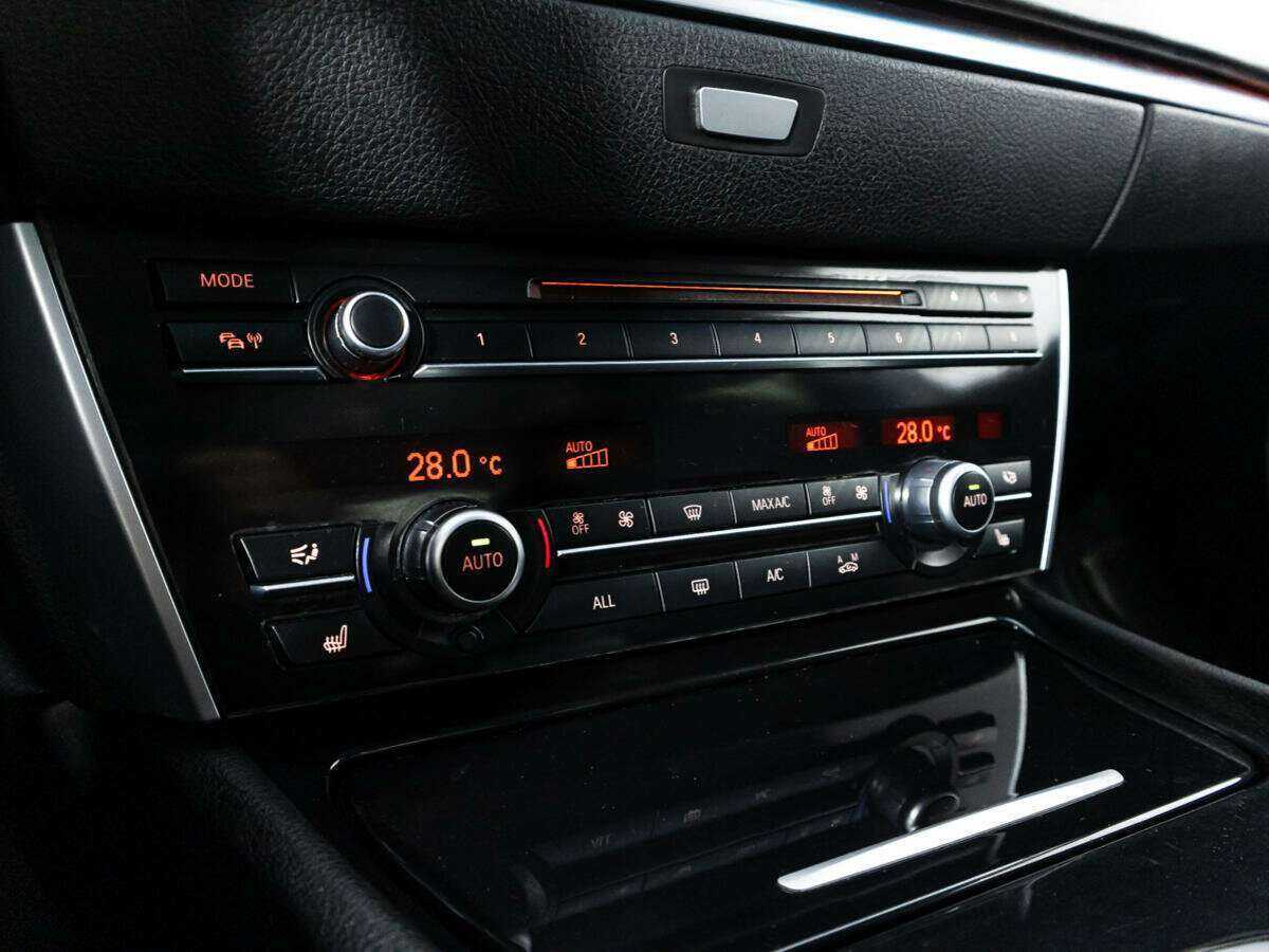 BMW 5 серии с пробегом — 2012 год. Фото: #16