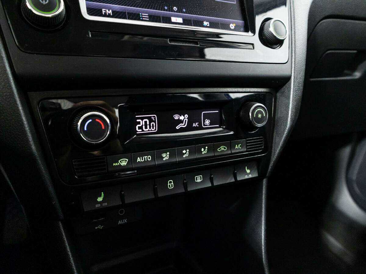 Skoda Rapid с пробегом — 2017 год. Фото: #14