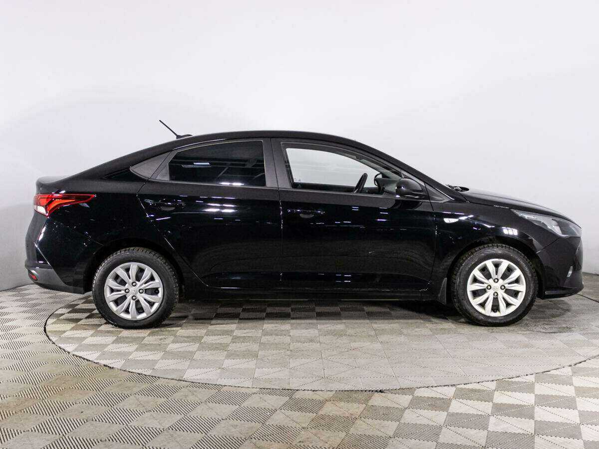 Hyundai Solaris с пробегом — 2021 год. Фото: #3