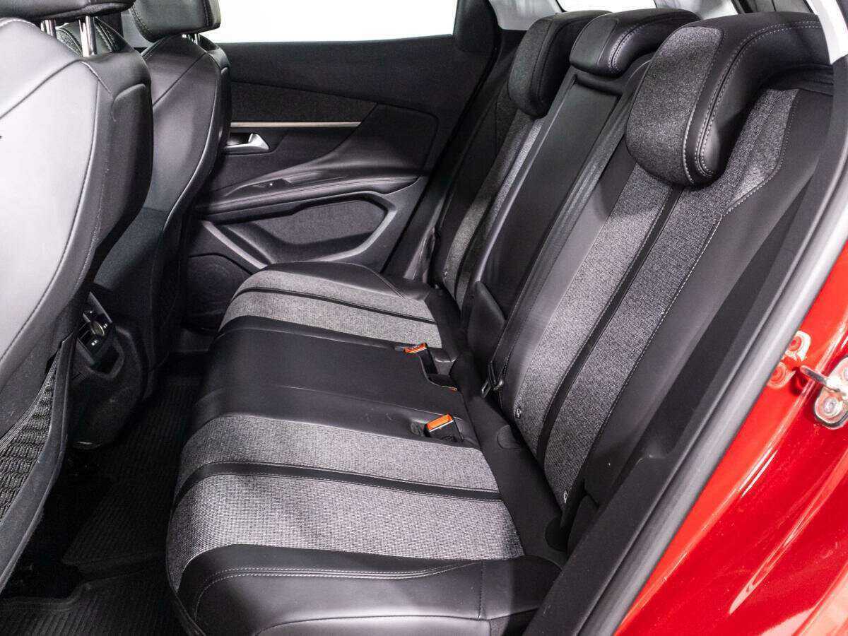 Peugeot 3008 с пробегом — 2018 год. Фото: #9