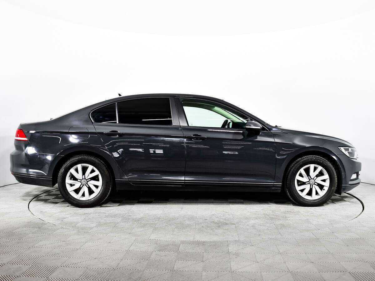 Volkswagen Passat с пробегом — 2017 год. Фото: #3