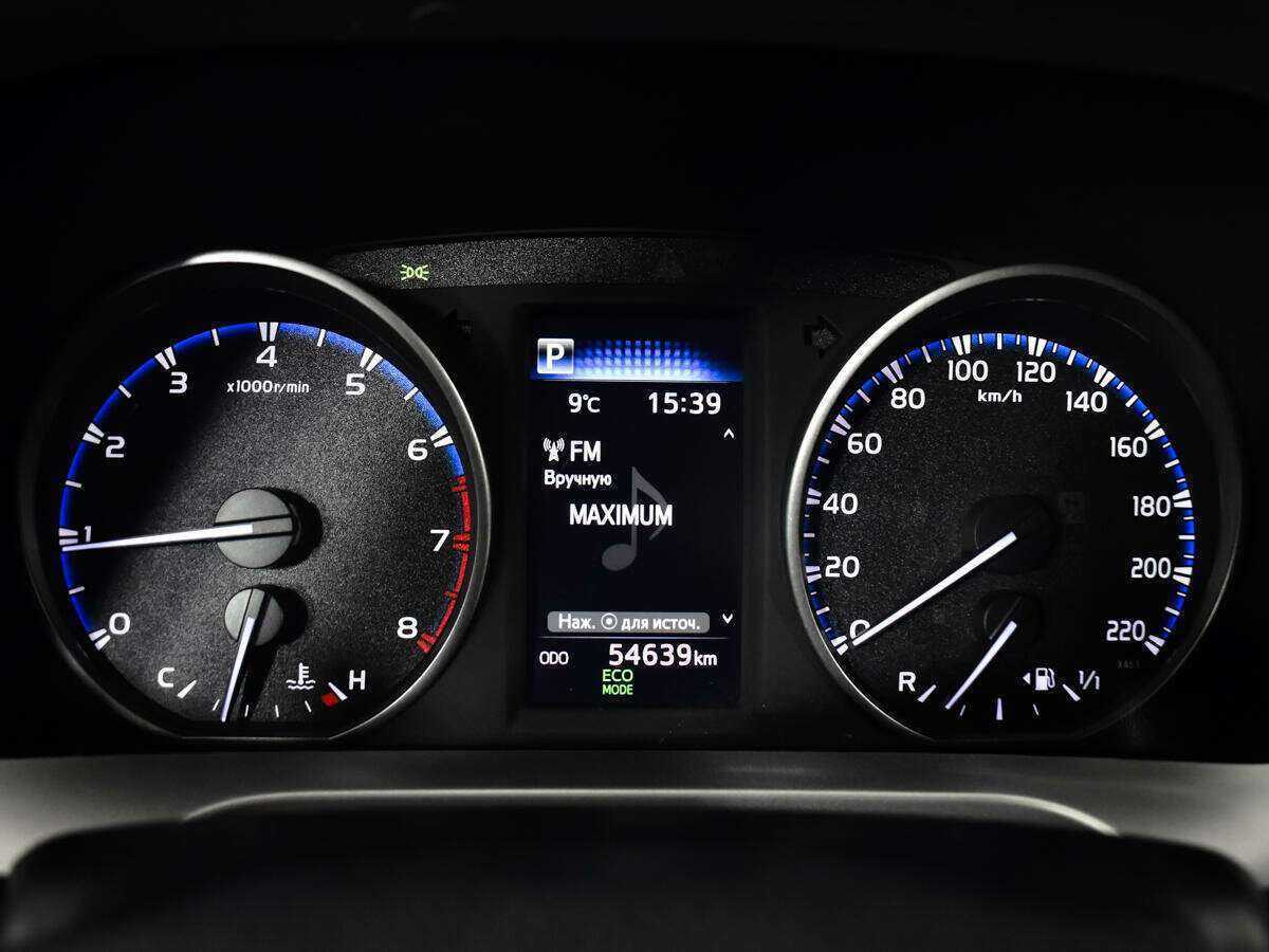 Toyota RAV4 с пробегом — 2018 год. Фото: #12