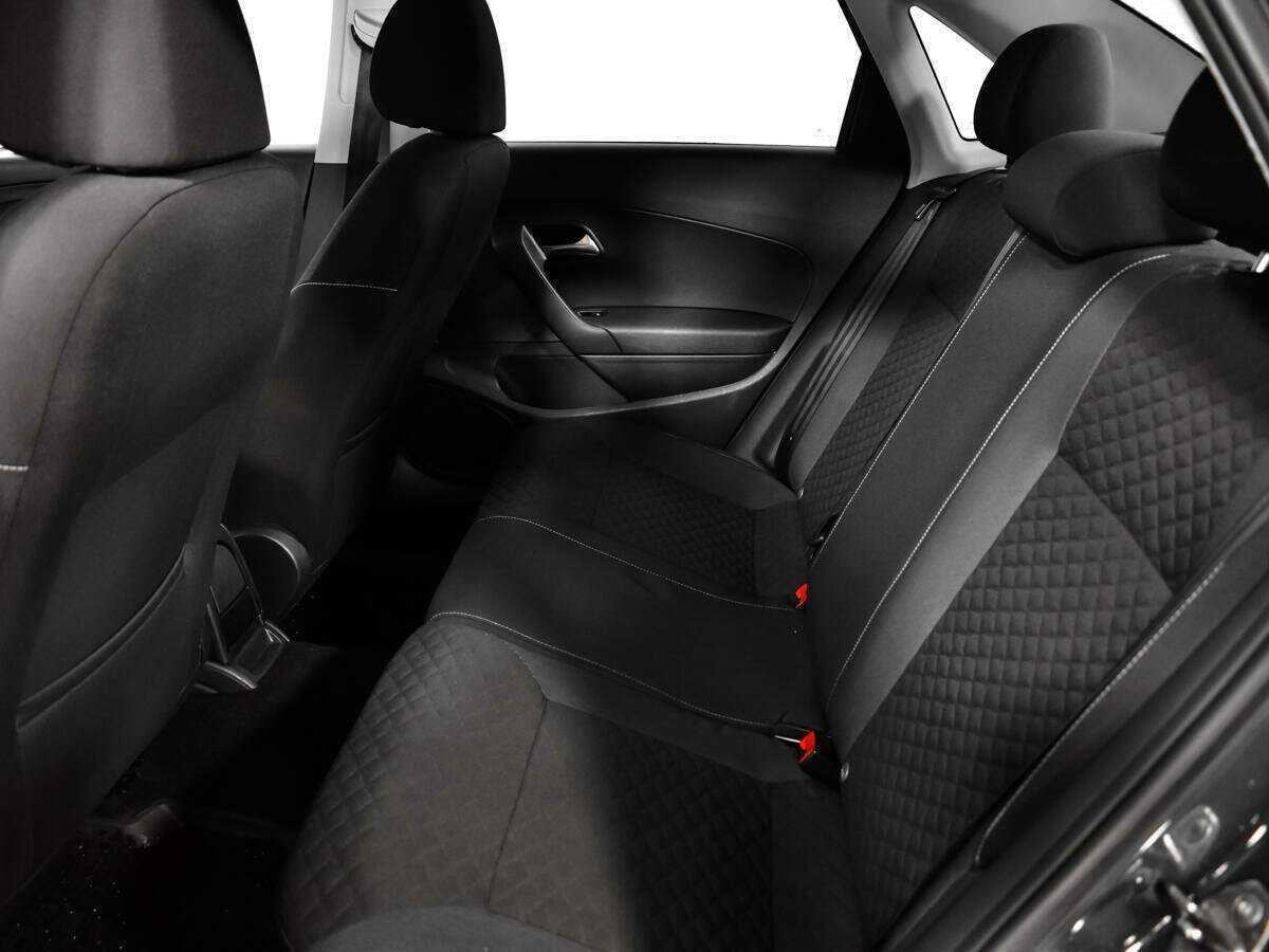 Volkswagen Polo с пробегом — 2018 год. Фото: #9