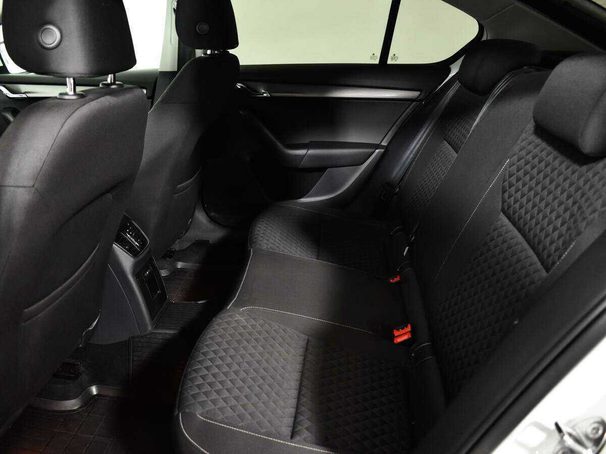 Skoda Octavia с пробегом — 2017 год. Фото: #6