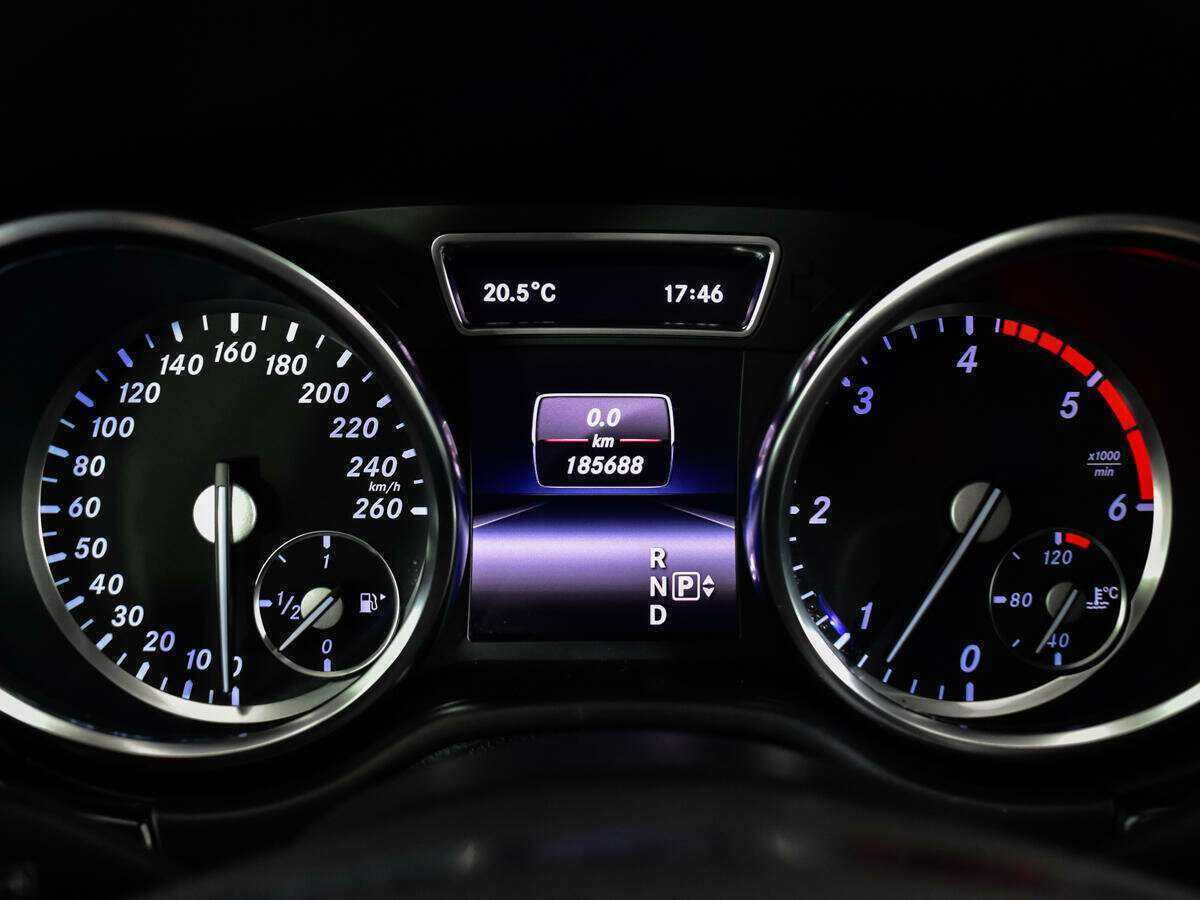 Mercedes-Benz M-Класс с пробегом — 2013 год. Фото: #10