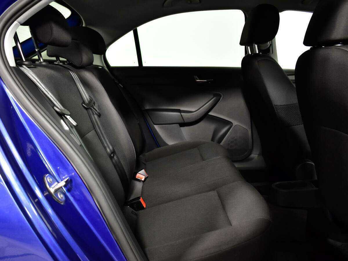 Skoda Rapid с пробегом — 2018 год. Фото: #9