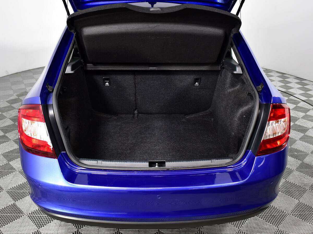 Skoda Rapid с пробегом — 2018 год. Фото: #13