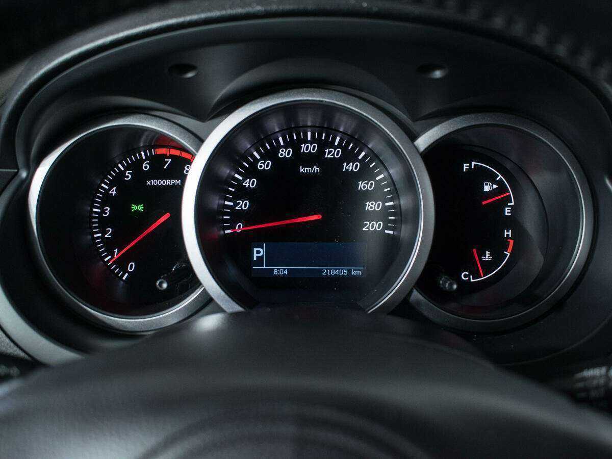 Suzuki Grand Vitara с пробегом — 2013 год. Фото: #10