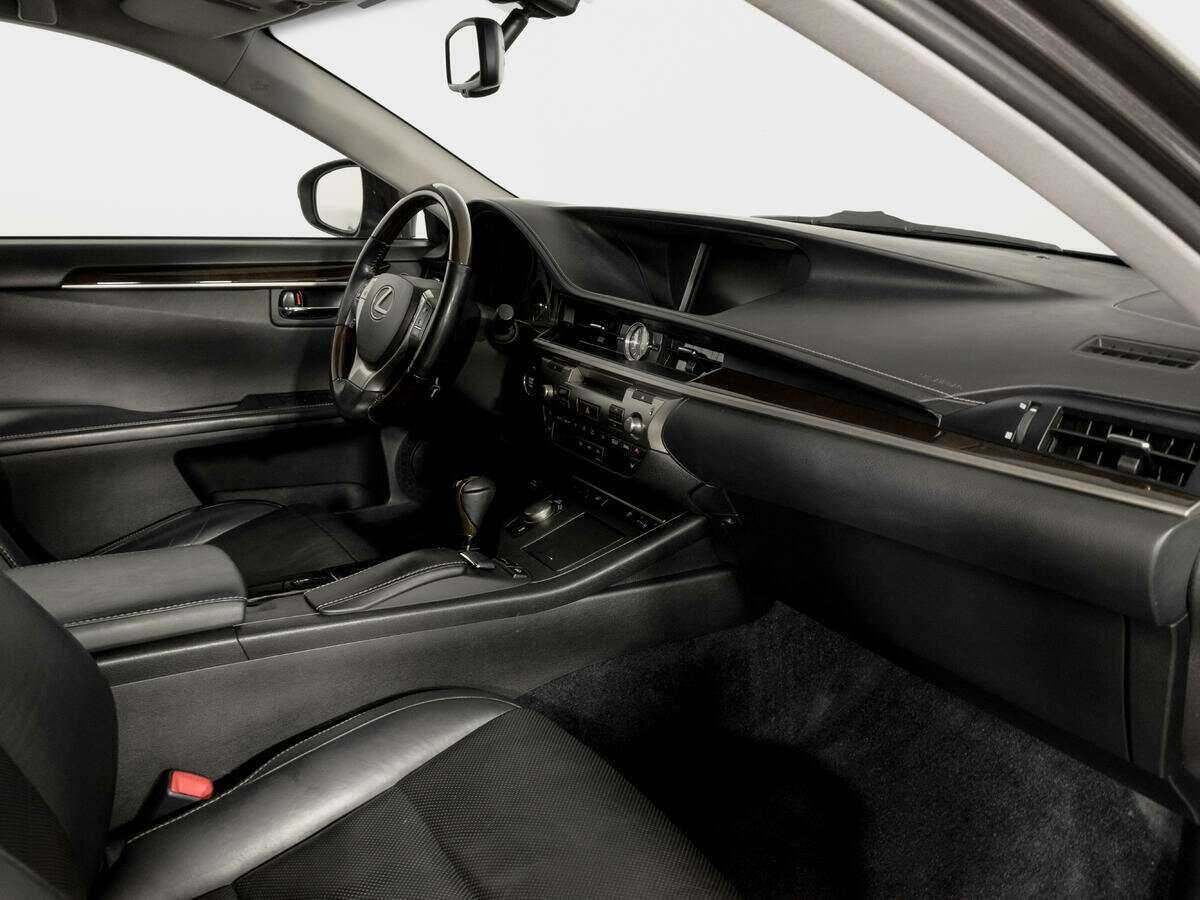 Lexus ES с пробегом — 2013 год. Фото: #8