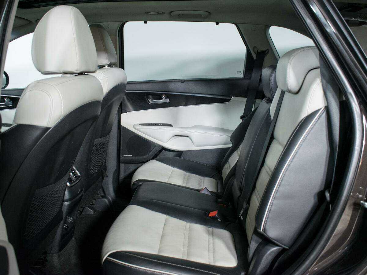 Kia Sorento с пробегом — 2018 год. Фото: #9