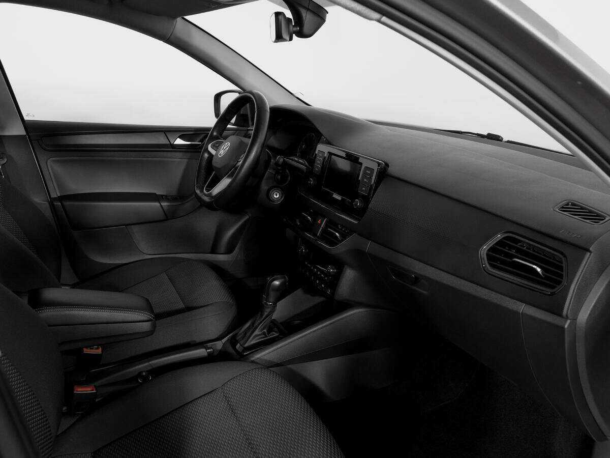 Volkswagen Polo с пробегом — 2021 год. Фото: #8