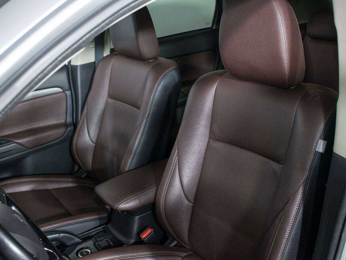 Mitsubishi Outlander с пробегом — 2017 год. Фото: #13