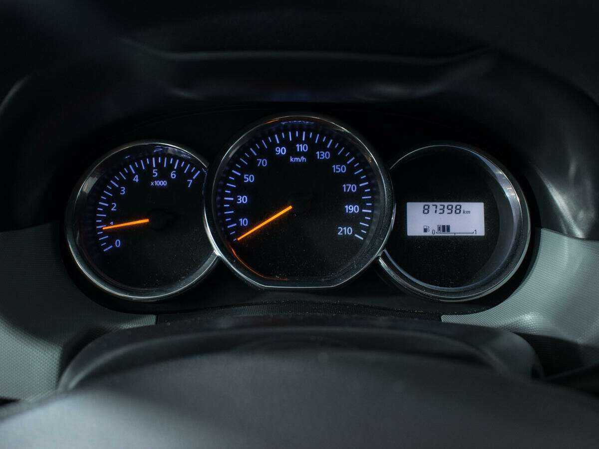 Renault Duster с пробегом — 2017 год. Фото: #10