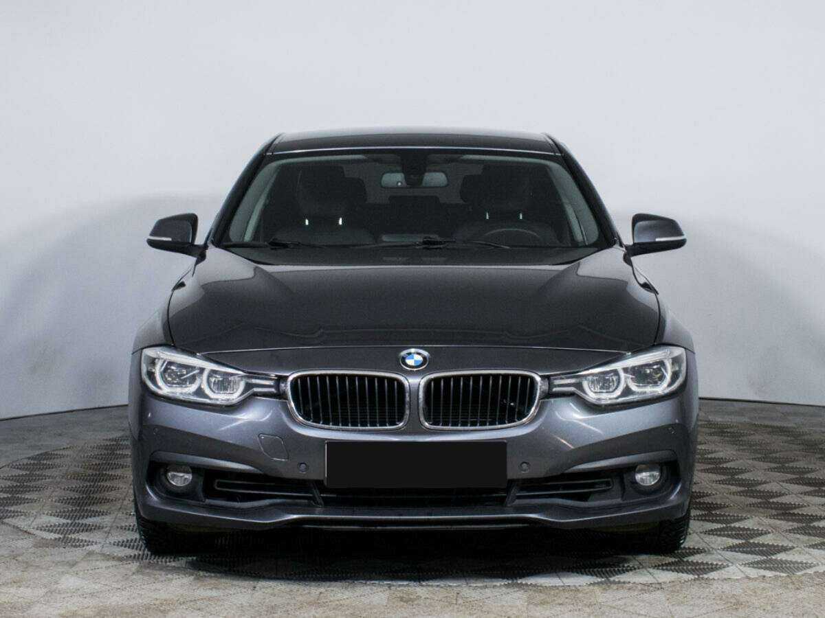 BMW 3 серии с пробегом — 2017 год. Фото: #1