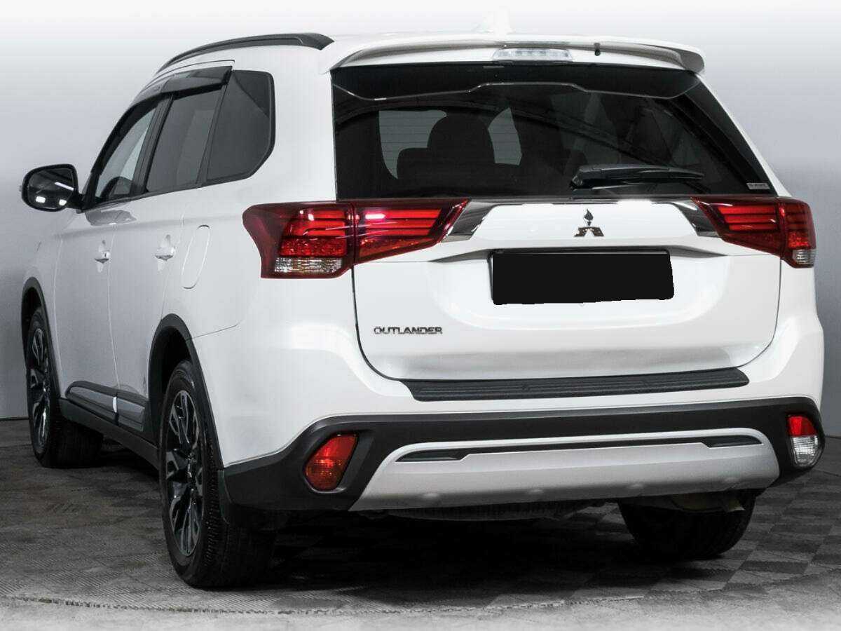 Mitsubishi Outlander с пробегом — 2021 год. Фото: #6