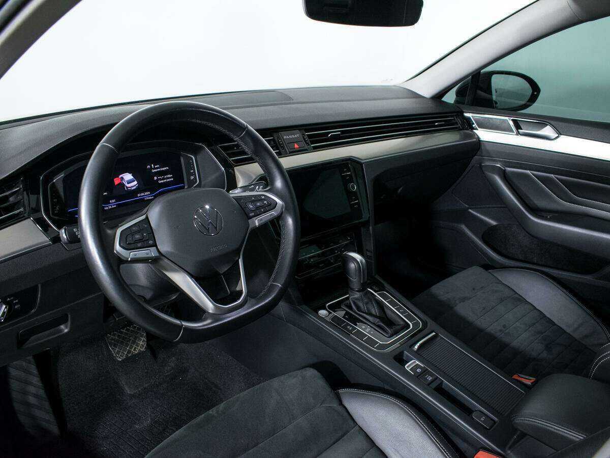 Volkswagen Passat с пробегом — 2021 год. Фото: #11
