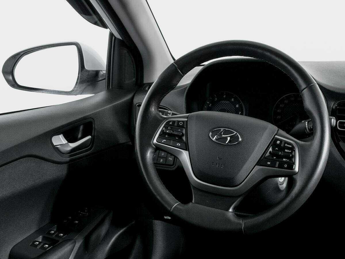 Hyundai Solaris с пробегом — 2021 год. Фото: #12