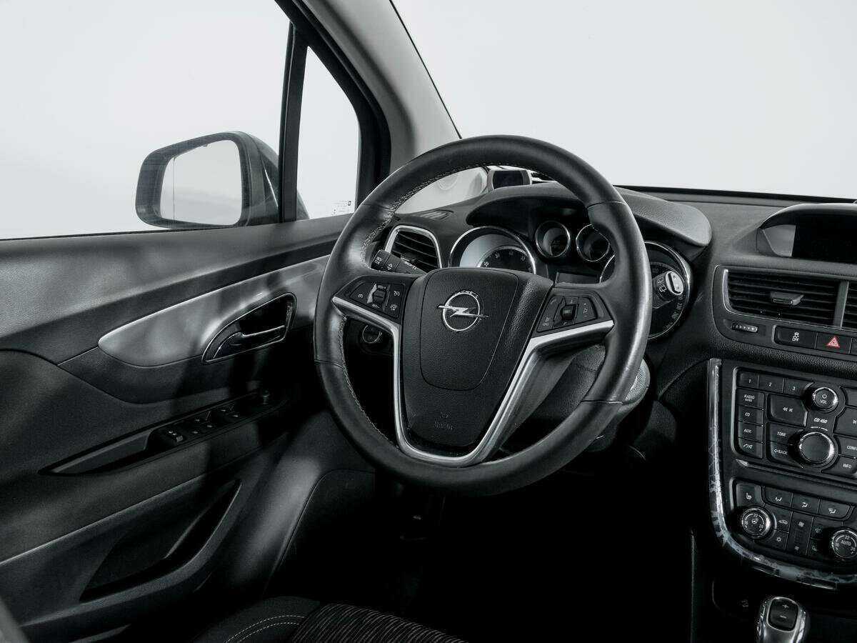 Opel Mokka с пробегом — 2014 год. Фото: #13