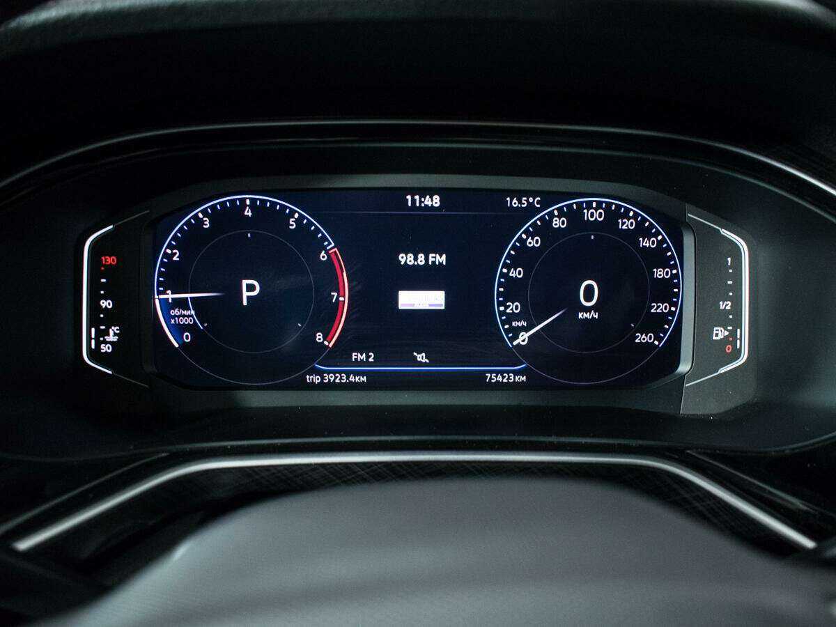 Volkswagen Polo с пробегом — 2020 год. Фото: #10