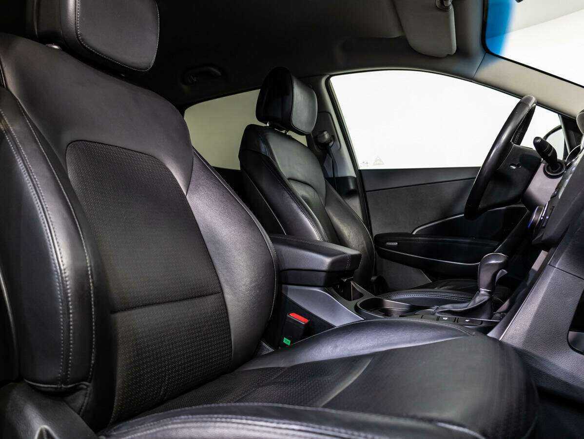 Hyundai Santa Fe с пробегом — 2013 год. Фото: #10