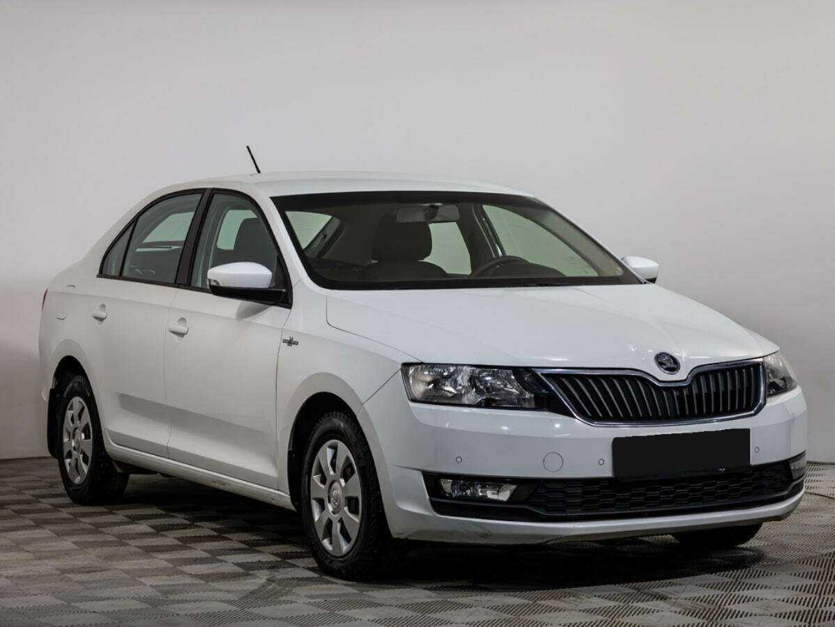 Skoda Rapid с пробегом — 2018 год. Фото: #1